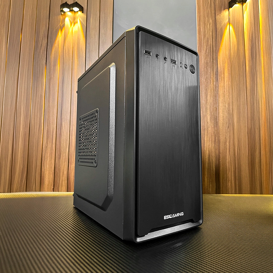 Case ESGAMING Ejecutivo Premium negro con acabado de aluminio cepillado y puerto USB 3.0 frontal - Laptop Express Caracas